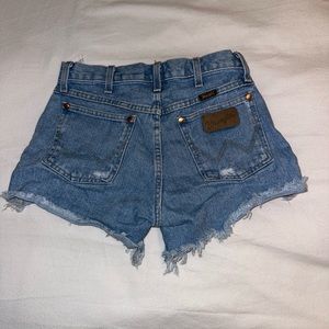 WRANGLER denim shorts.